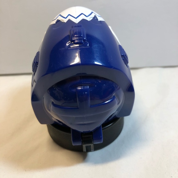 2009 McDonald's NHL Mini Goalie Mask -- Vesa Toskala Toronto Maple Leafs - Picture 7 of 9